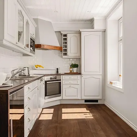 Renovated Gem With Balcony In Street Apartment