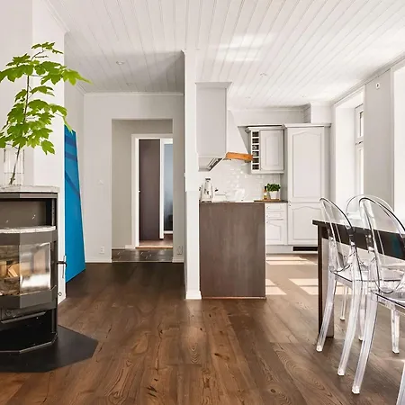 Renovated Gem With Balcony In Street Apartment