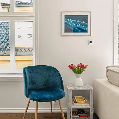 Renovated Gem With Balcony In Street * Bergen