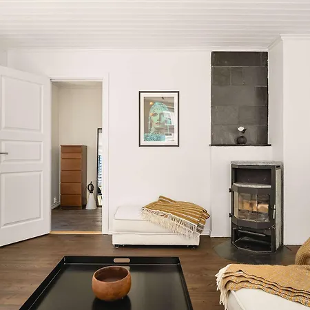 Apartment Renovated Gem With Balcony In Street *