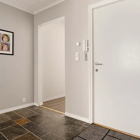 شقة Renovated Gem With Balcony In Street