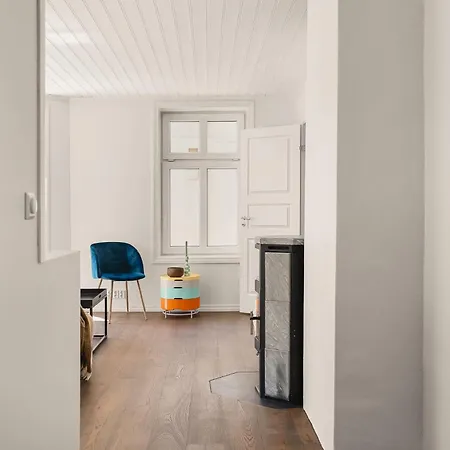 Renovated Gem With Balcony In Street شقة