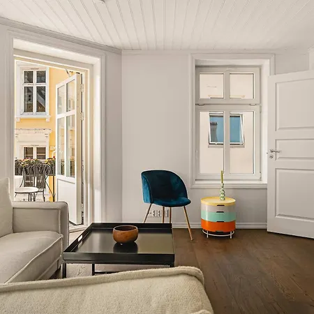 شقة Renovated Gem With Balcony In Street *